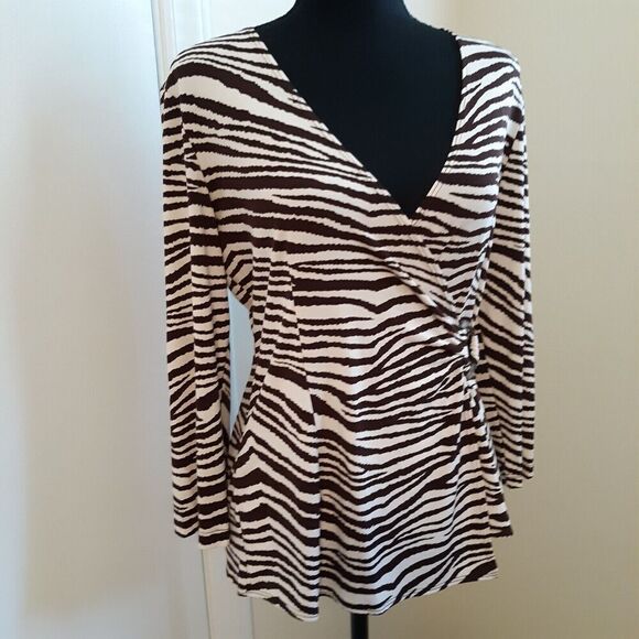 Chapter One Women’s Long Sleeve Animal Print Wrap Front Blouse Size Medium - Picture 2 of 10
